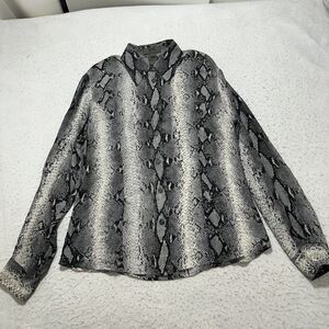 Votre Nom Women's Medium 100% Silk Button Down Lightweight Shirt Animal Print